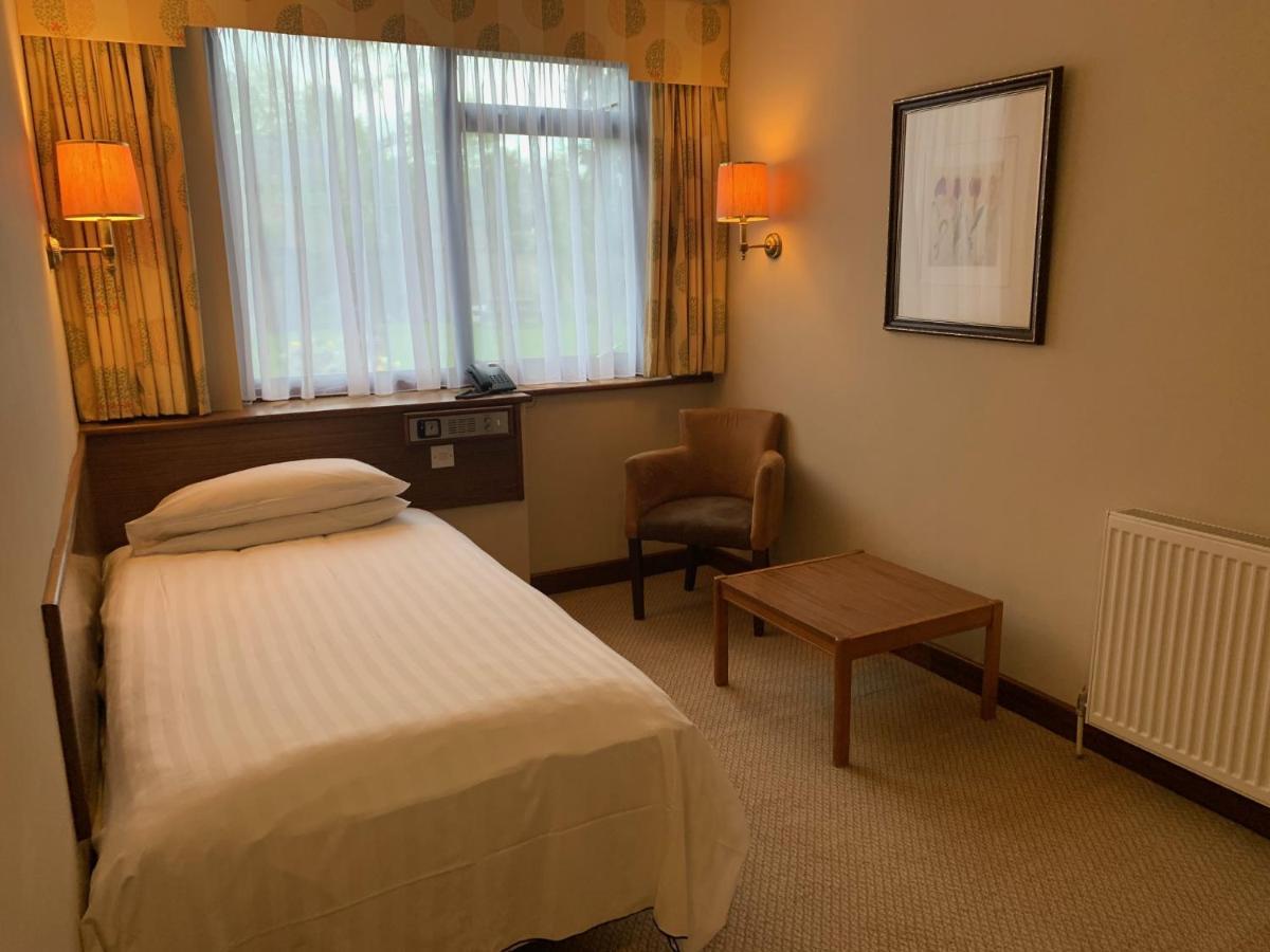 Littlebury Hotel Бістер Екстер'єр фото