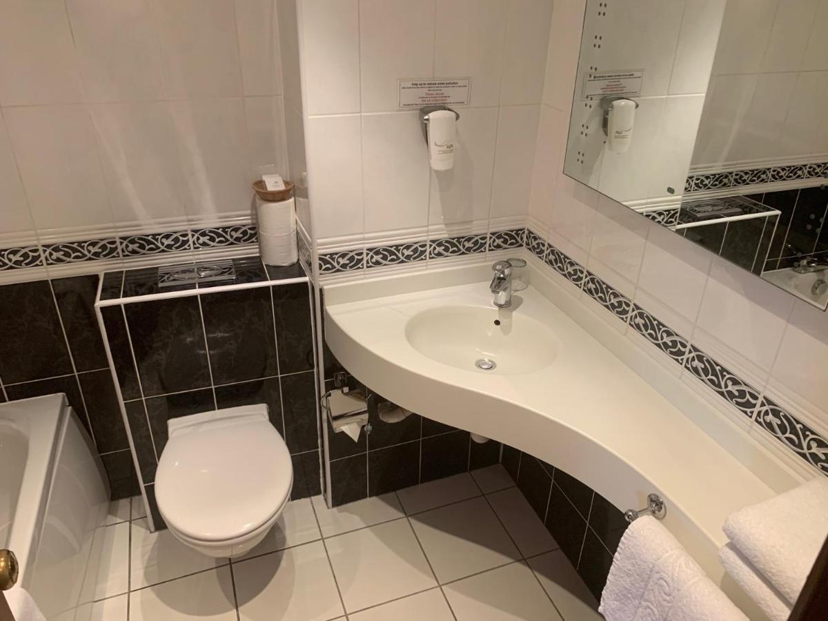 Littlebury Hotel Бістер Екстер'єр фото